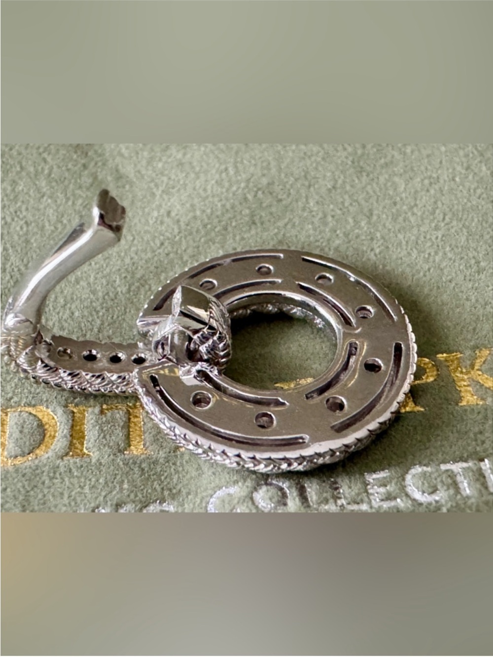 Judith Ripka Beautiful Silver And CZ Circle Enhancer - Picture 8 of 11